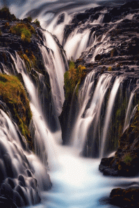 Cascada azul Bruarfoss, Islandia